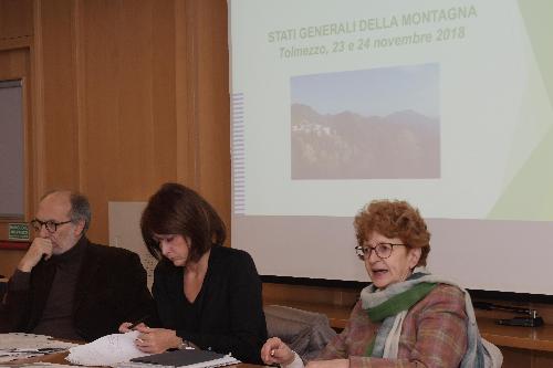 Gli assessori regionali Tiziana Gibelli (Cultura e Sport), Alessia Rosolen (Lavoro, Formazione e Ricerca) e il vicegovernatore Riccardo Riccardi (delega alla Salute) agli Stati Generali della Montagna